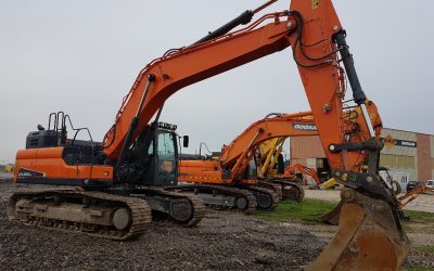 PELLE SUR CHENILLES DOOSAN d’occasion DX380LC-5